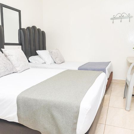 מדיין Hotel Alcazar מראה חיצוני תמונה
