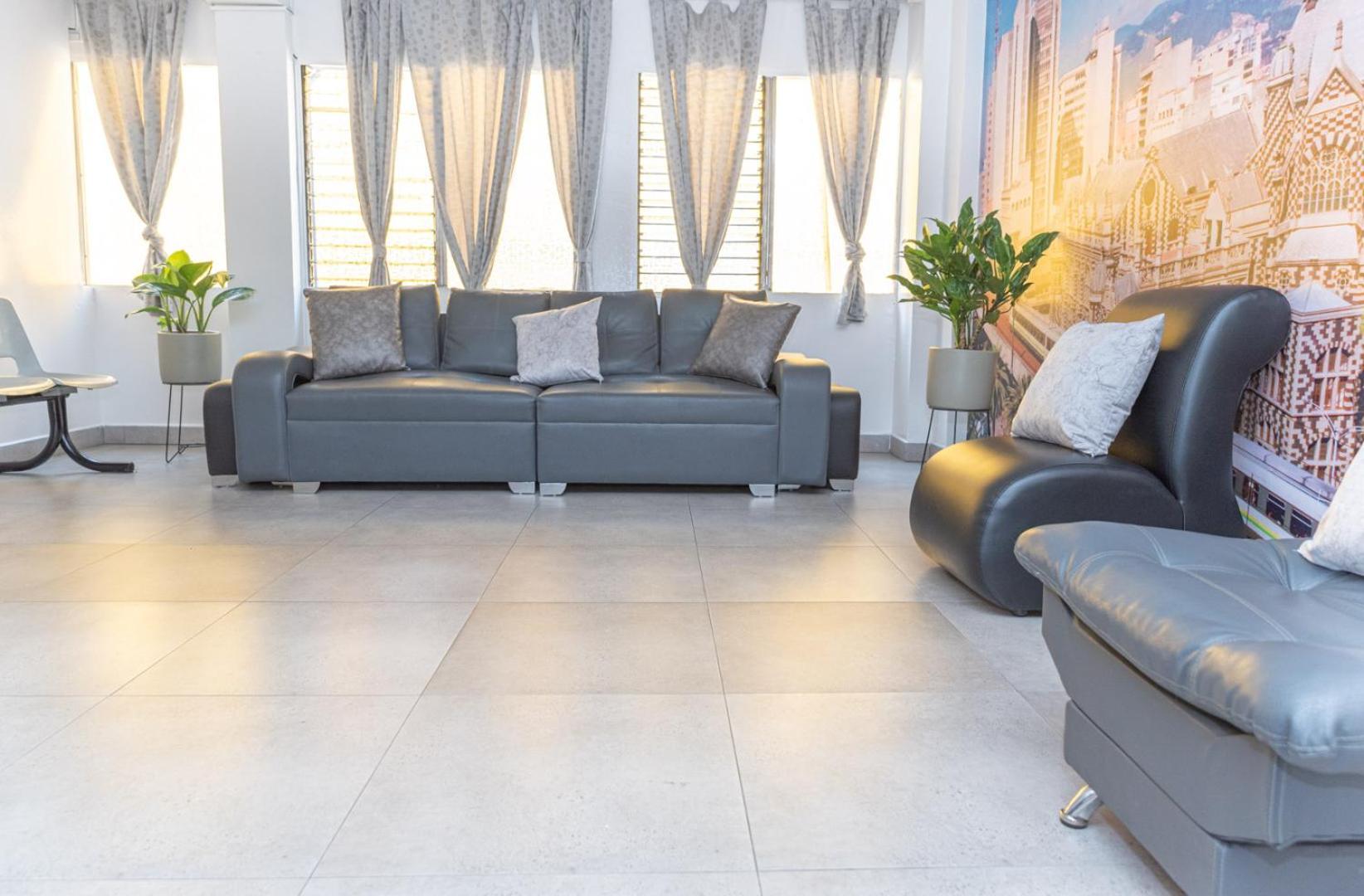 מדיין Hotel Alcazar מראה חיצוני תמונה